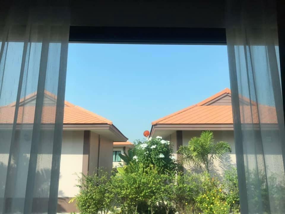Tinna Resort Ban Nong Mai Ngam Bagian luar foto